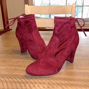 Unisa Ressie burgundy suede ankle booties size 7.5 ankle boots